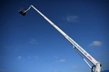 Hubsteiger Hubarbeitsbühnen Cottbus
Hildesheim
Jena
Siegen
Hubsteiger leihen Koblenz
Bergisch Gladbach
Bottrop
Hubsteiger leihen Fürth
Recklinghausen
Heilbronn
Ulm
Ingolstadt
Regensburg
Paderborn
Darmstadt
Heidelberg
Potsdam
Oldenburg
Leverkusen
Hubsteiger leihen Osnabrück
Herne
Mülheim an der Ruhr
Hagen
Lübeck
Erfurt
Oberhausen
Krefeld
Halle (Saale)
Kiel
Hubsteiger leihen Braunschweig
Chemnitz
Mönchengladbach
Aachen
Hubsteiger leihen Münster
Mannheim
Bonn
Bielefeld
Wuppertal
Bochum
Hubarbeitsbühnen Frankfurt am Main
Hubsteiger Stuttgart
Leipzig
Hubsteiger Salzgitter
Moers
Trier
Hubsteiger leihen Erlangen
Reutlingen
Remscheid
Bremerhaven
Pforzheim
Offenbach am Main
Wolfsburg
Hubarbeitsbühnen Göttingen
Hubsteiger Würzburg
Neuss
Solingen
Ludwigshafen am Rhein
Saarbrücken
Mainz
Hubarbeitsbühnen Kassel
Rostock
Magdeburg
Freiburg im Breisgau
Gelsenkirchen
Hubsteiger Wiesbaden
Augsburg
Hubsteiger Karlsruhe
Duisburg
Hubarbeitsbühnen Berlin
Hubarbeitsbühnen Hamburg
Köln
Hubarbeitsbühnen Dortmund
Düsseldorf
Hubarbeitsbühnen Bremen
Essen
Dresden
Hannover
Nürnberg
Hamm
Hubarbeitsbühnen München